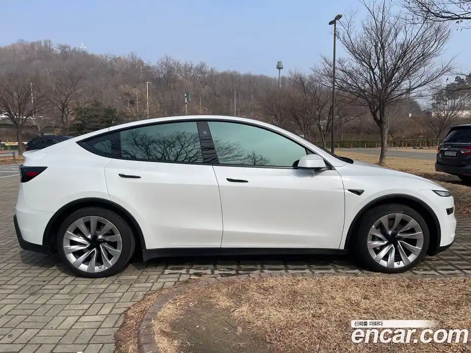 Tesla Model Y 2025 2.0 гидро в Москве № 595434, фото 5