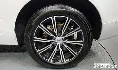 Volvo XC60 2021 2.0 гидро в Москве № 626333, миниатюра 5