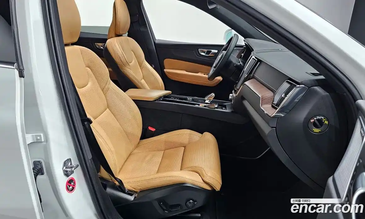 Volvo XC60 2021 2.0 гидро в Москве № 626333, фото 10