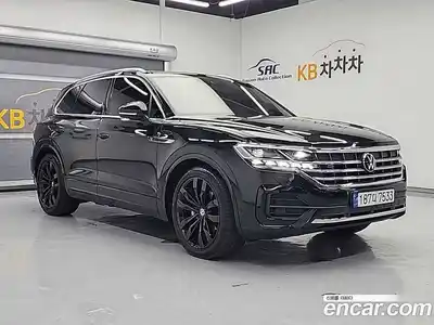 Volkswagen Touareg 2023 3.0 гидро в Москве № 629295, миниатюра 4