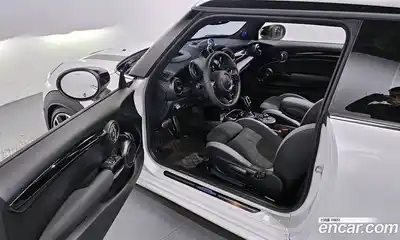 Mini Cooper 2024 2.0 гидро в Москве № 724709, миниатюра 10