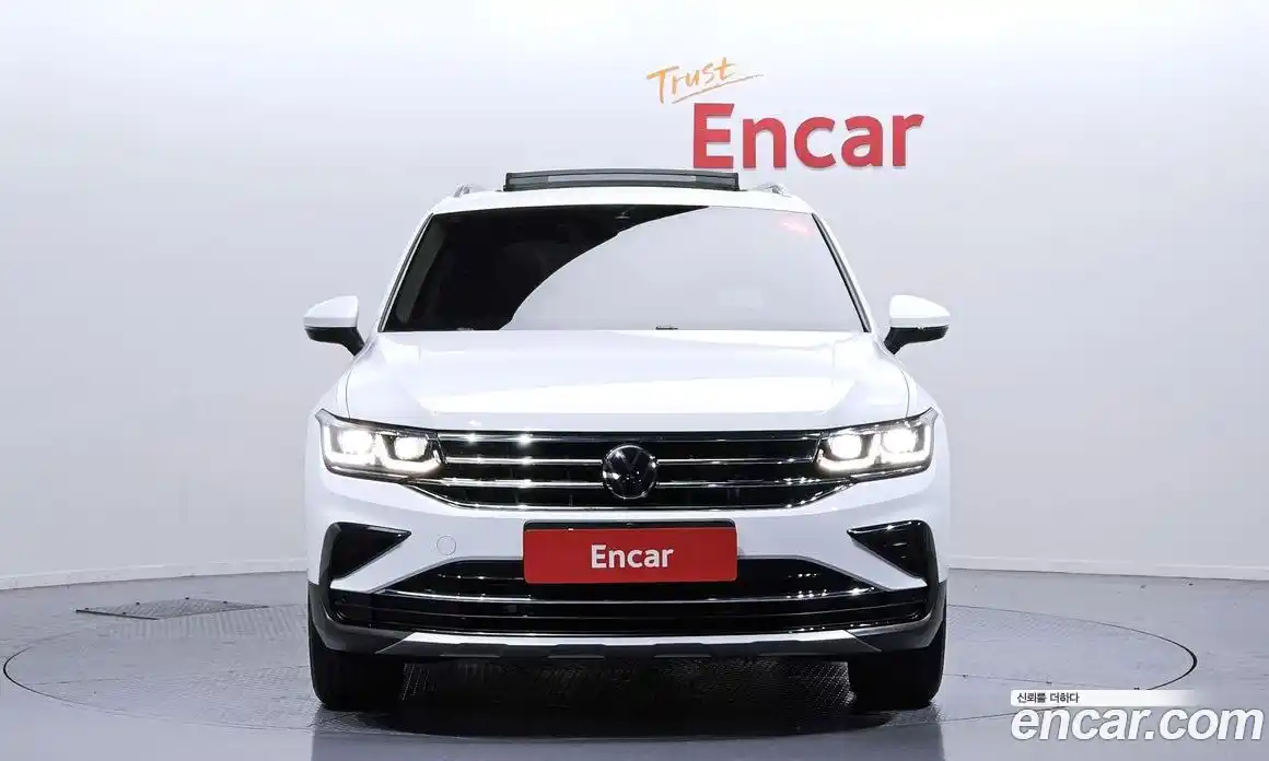 Volkswagen Tiguan 2022 2.0 гидро в Москве № 725092, фото 3