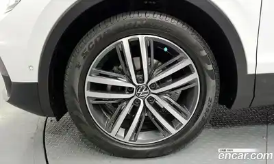 Volkswagen Tiguan 2022 2.0 гидро в Москве № 725092, миниатюра 5