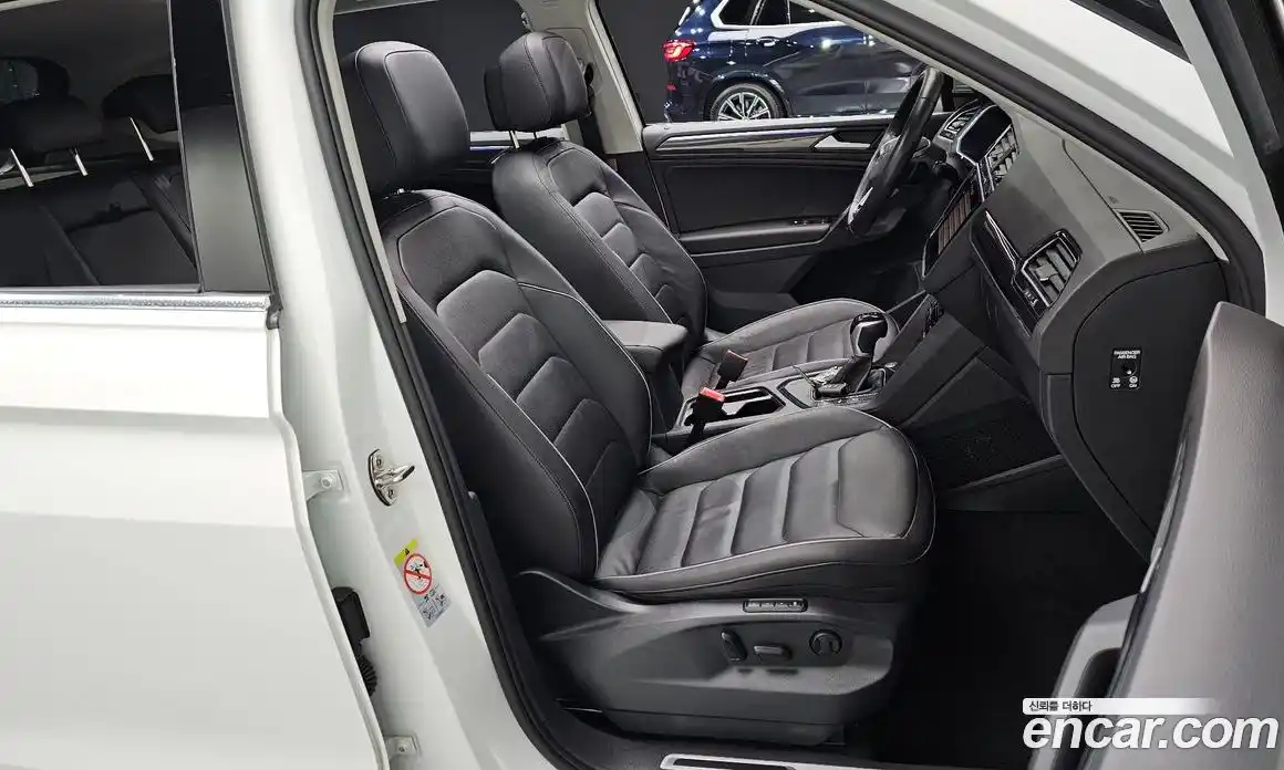 Volkswagen Tiguan 2022 2.0 гидро в Москве № 725092, фото 10