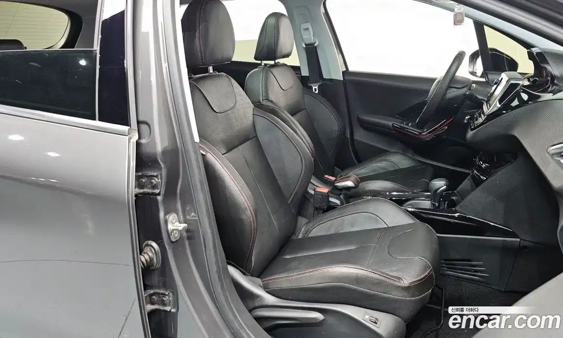 Peugeot 2008 2020 1.5 гидро в Москве № 743043, фото 10