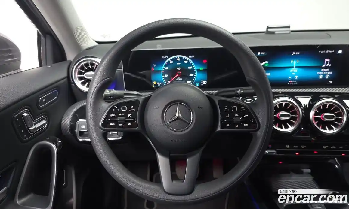 Mercedes-Benz A-Class 2020 2.0 гидро в Москве № 800919, фото 13