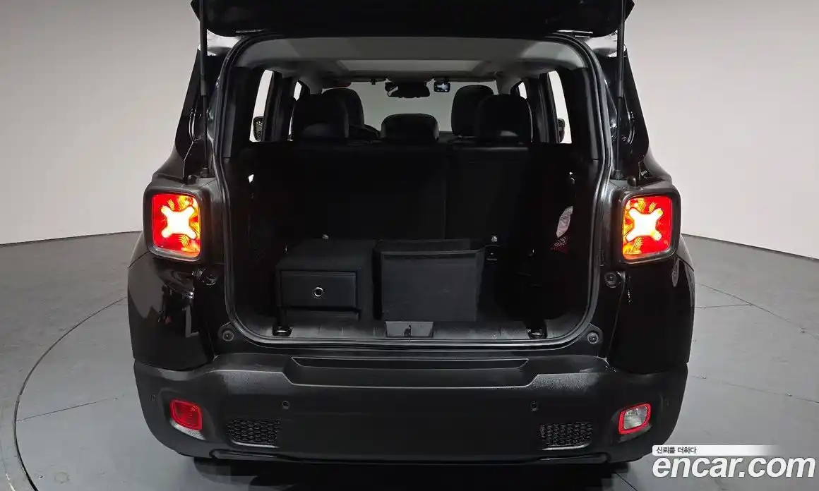 Jeep Renegade 2016 2.0 гидро в Москве № 826518, фото 19