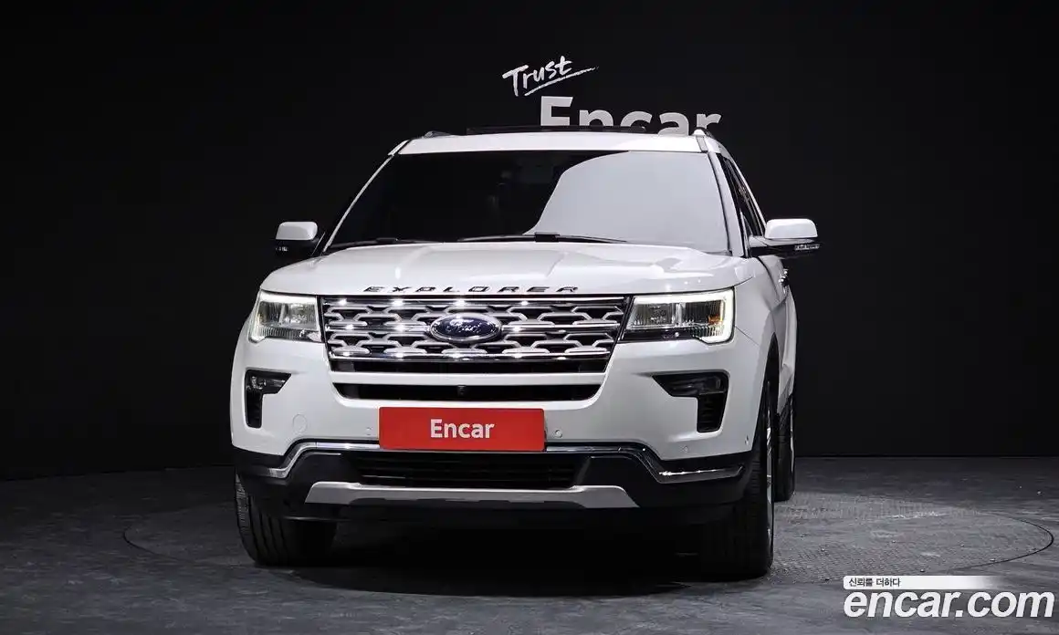 Ford Explorer 2018 2.3 гидро в Москве № 827065, фото 3