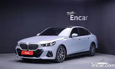 BMW 5-Series, 2024