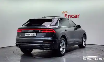 Audi Q8 2020 3.0 Автомат в Москве № 893854, миниатюра 2