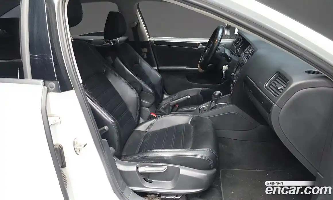 Volkswagen Jetta 2015 2.0 гидро в Москве № 896182, фото 11