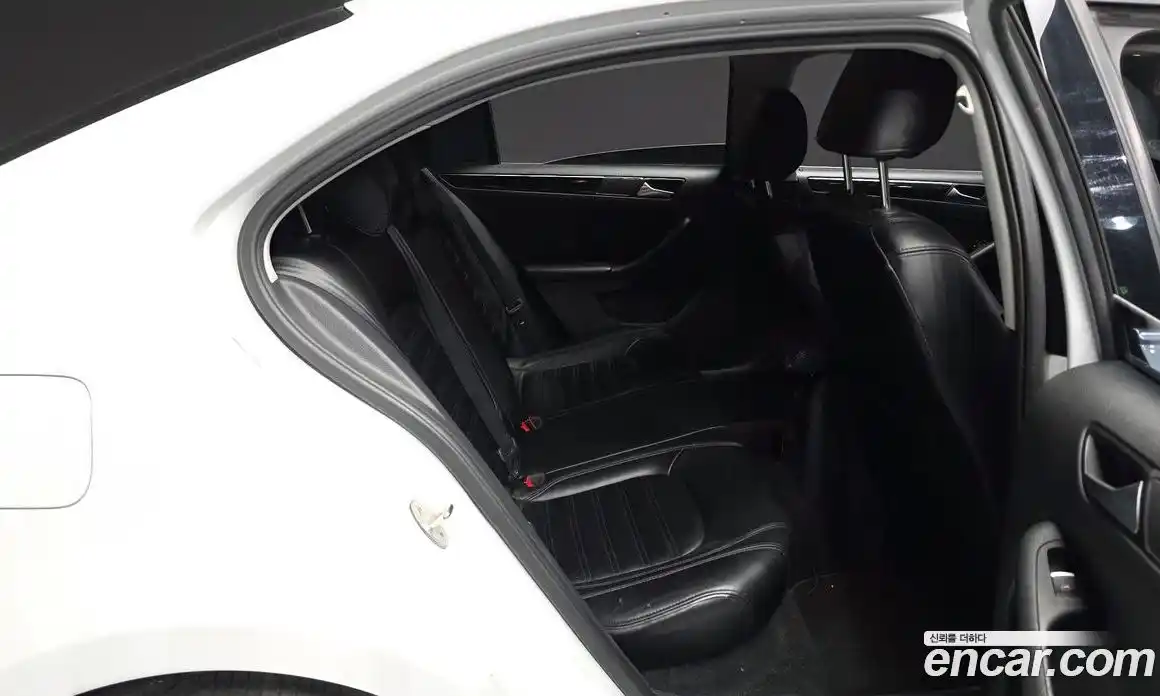 Volkswagen Jetta 2015 2.0 гидро в Москве № 896182, фото 12