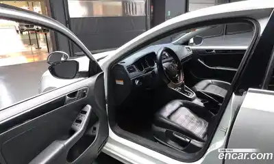 Volkswagen Jetta 2015 2.0 гидро в Москве № 896182, миниатюра 10