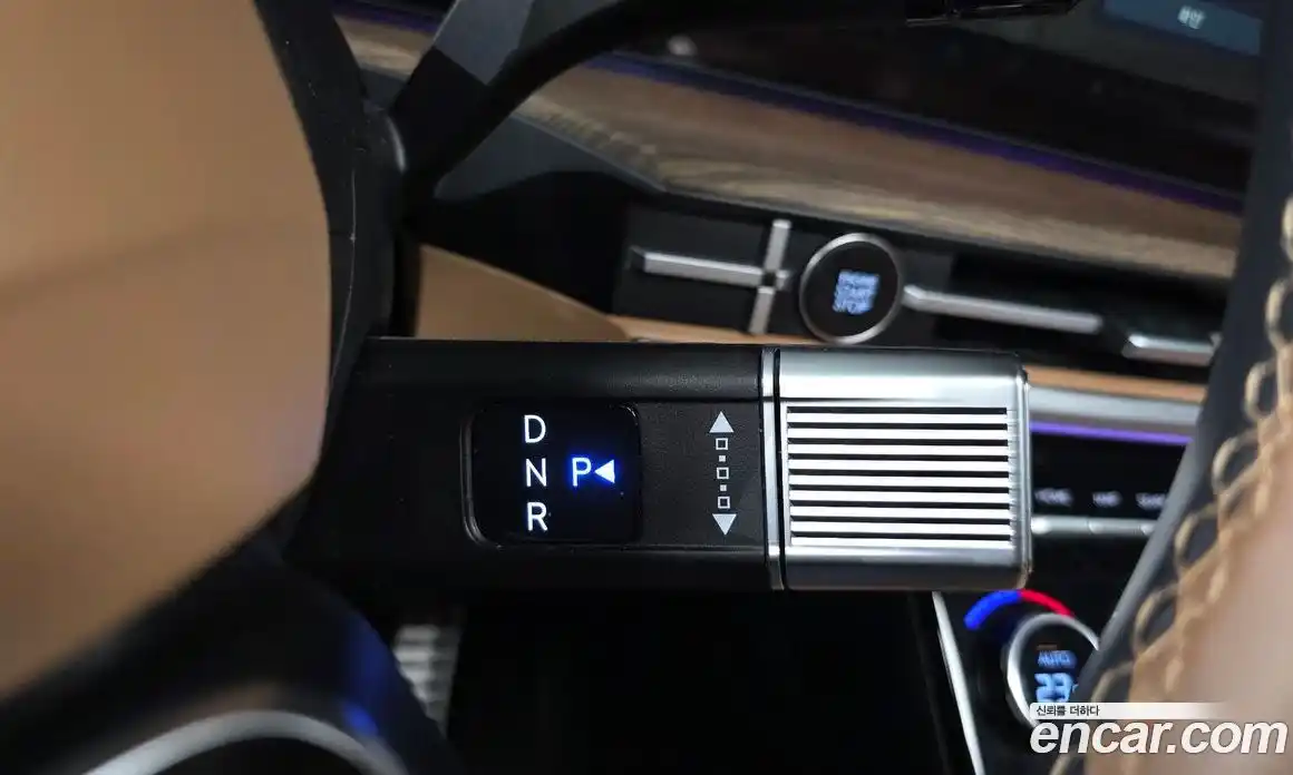 Hyundai Santa Fe 2024 1.6 Автомат в Москве № 928119, фото 9