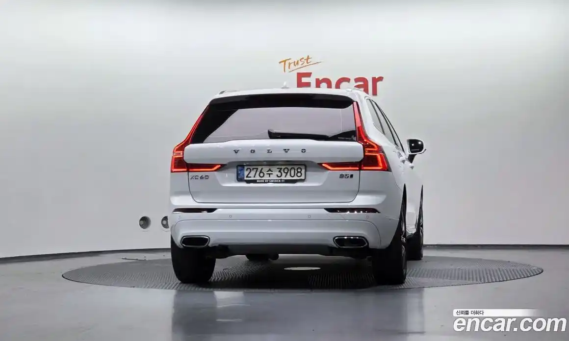 Volvo XC60 2021 2.0 гидро в Москве № 972422, фото 4