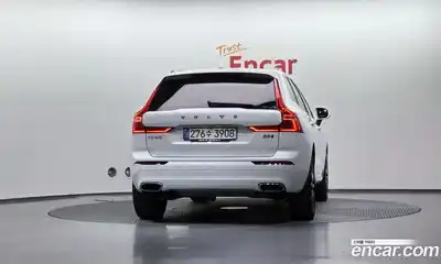 Volvo XC60 2021 2.0 гидро в Москве № 972422, миниатюра 4