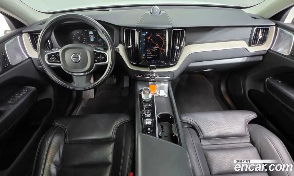 Volvo XC60 2021 2.0 гидро в Москве № 972422, фото 7