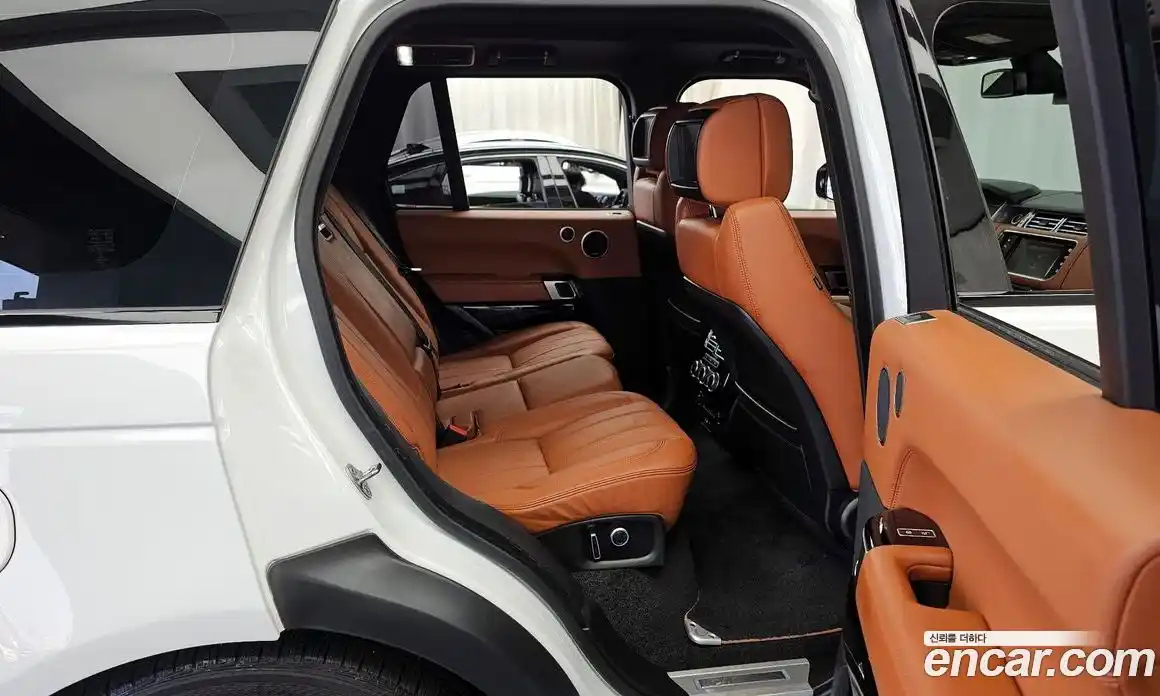 Land Rover Range-Rover 2016 4.4 гидро в Москве № 975642, фото 12