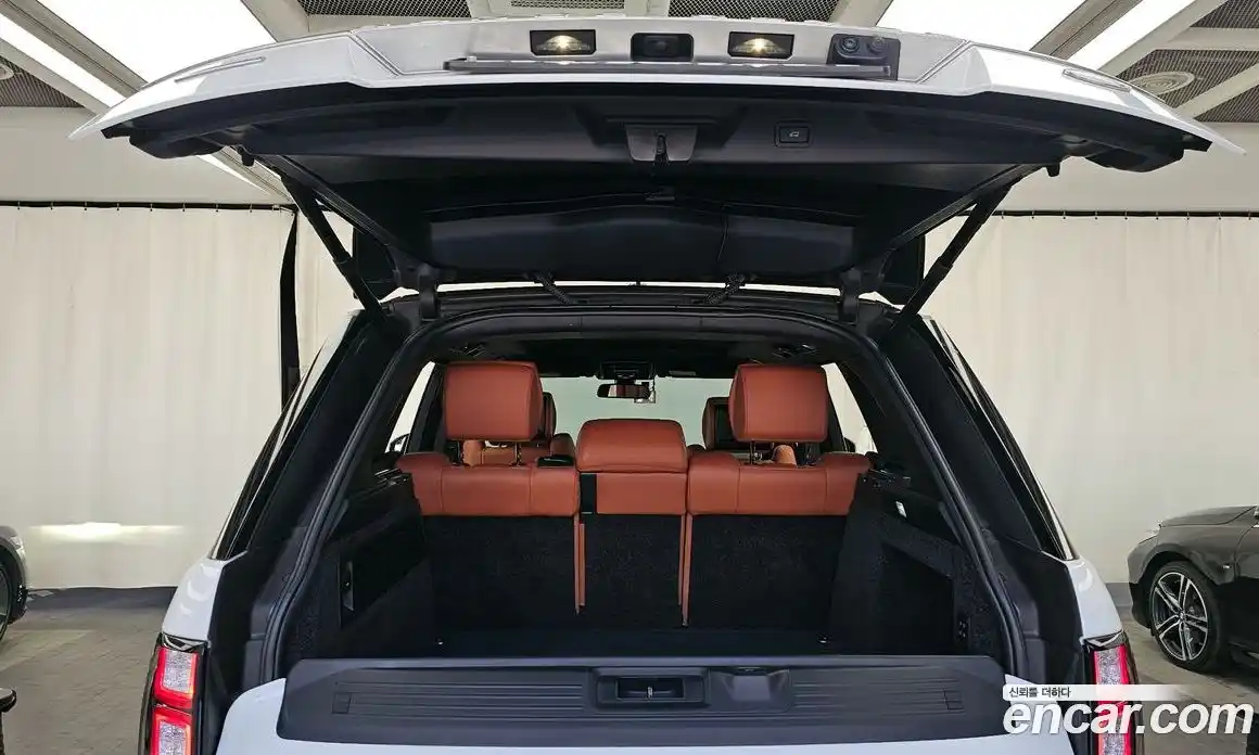 Land Rover Range-Rover 2016 4.4 гидро в Москве № 975642, фото 20
