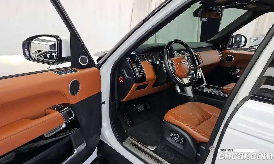 Land Rover Range-Rover 2016 4.4 гидро в Москве № 975642, фото 10
