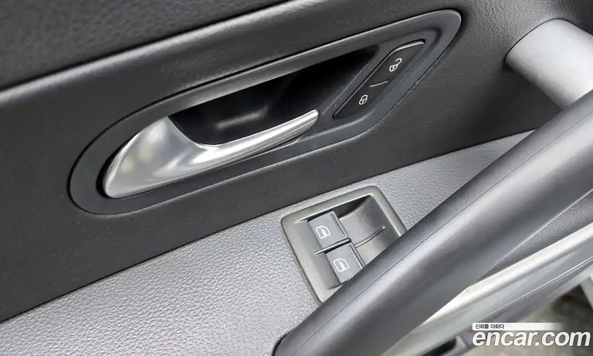 Volkswagen Scirocco 2012 2.0 гидро в Москве № 976171, фото 13