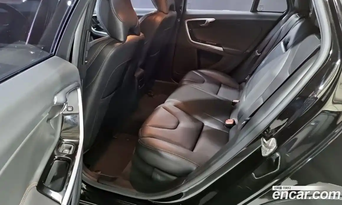 Volvo V60 2016 2.5 гидро в Москве № 1000795, фото 7