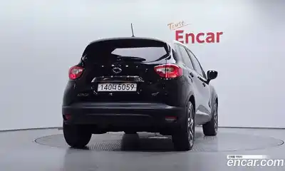 Renault QM3 2016 1.5 Автомат в Москве № 1003674, миниатюра 4