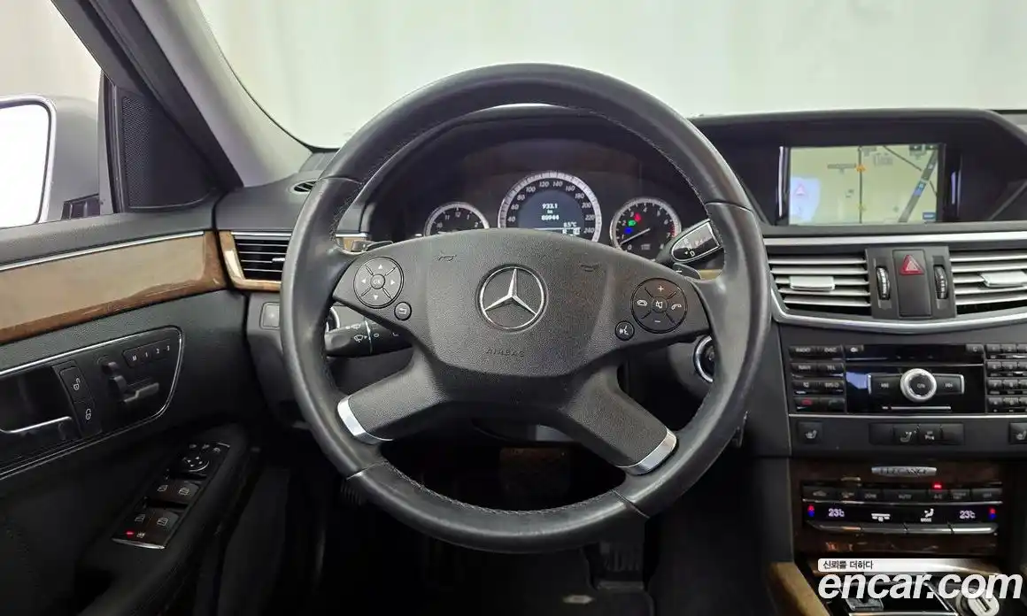 Mercedes-Benz E-Class 2011 3.5 гидро в Москве № 1006305, фото 13