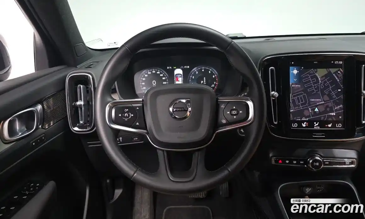 Volvo XC40 2022 2.0 гидро в Москве № 1009470, фото 12