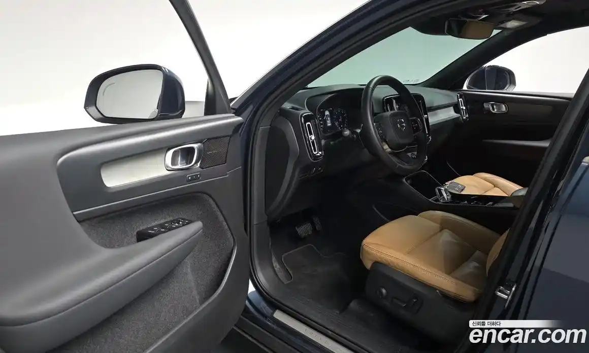 Volvo XC40 2022 2.0 гидро в Москве № 1009470, фото 10