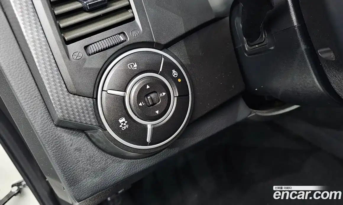 SsangYong Korando 2015 2.0 Автомат в Москве № 1010958, фото 13