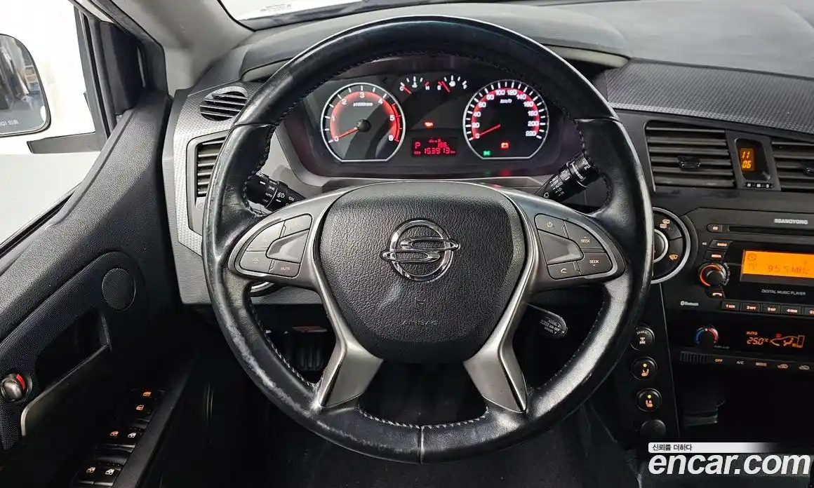 SsangYong Korando 2015 2.0 Автомат в Москве № 1010958, фото 14