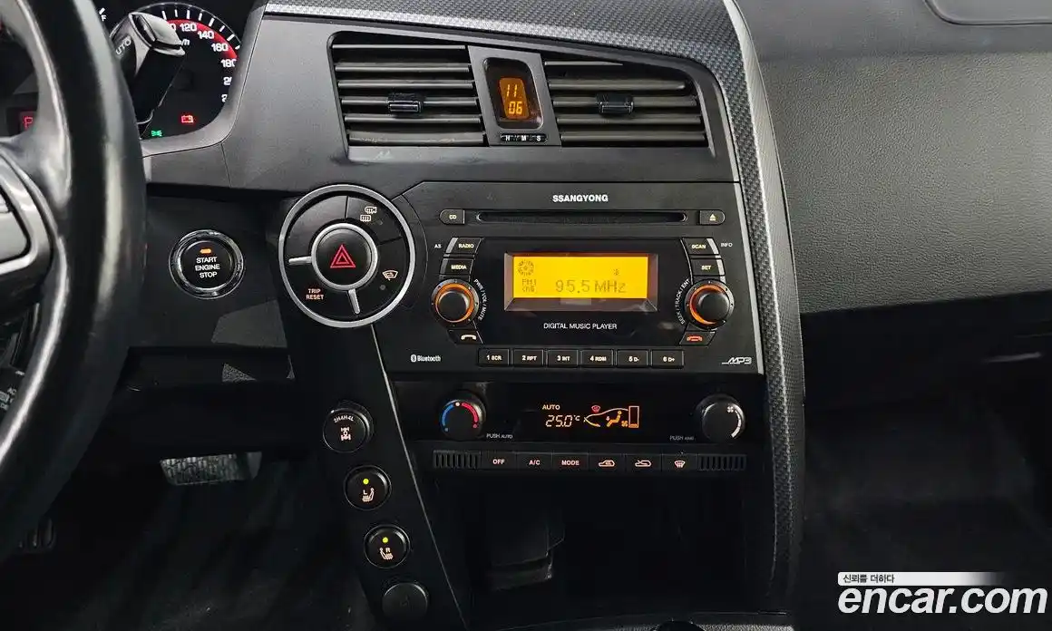 SsangYong Korando 2015 2.0 Автомат в Москве № 1010958, фото 19