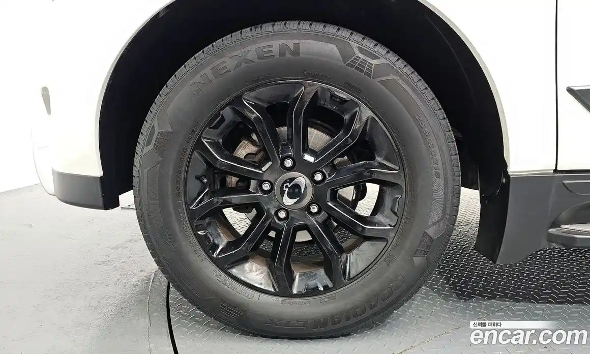 SsangYong Korando 2015 2.0 Автомат в Москве № 1010958, фото 5