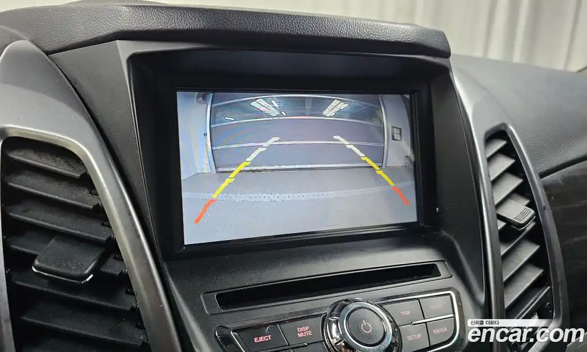 SsangYong Korando 2015 2.0 Автомат в Москве № 1011166, фото 16