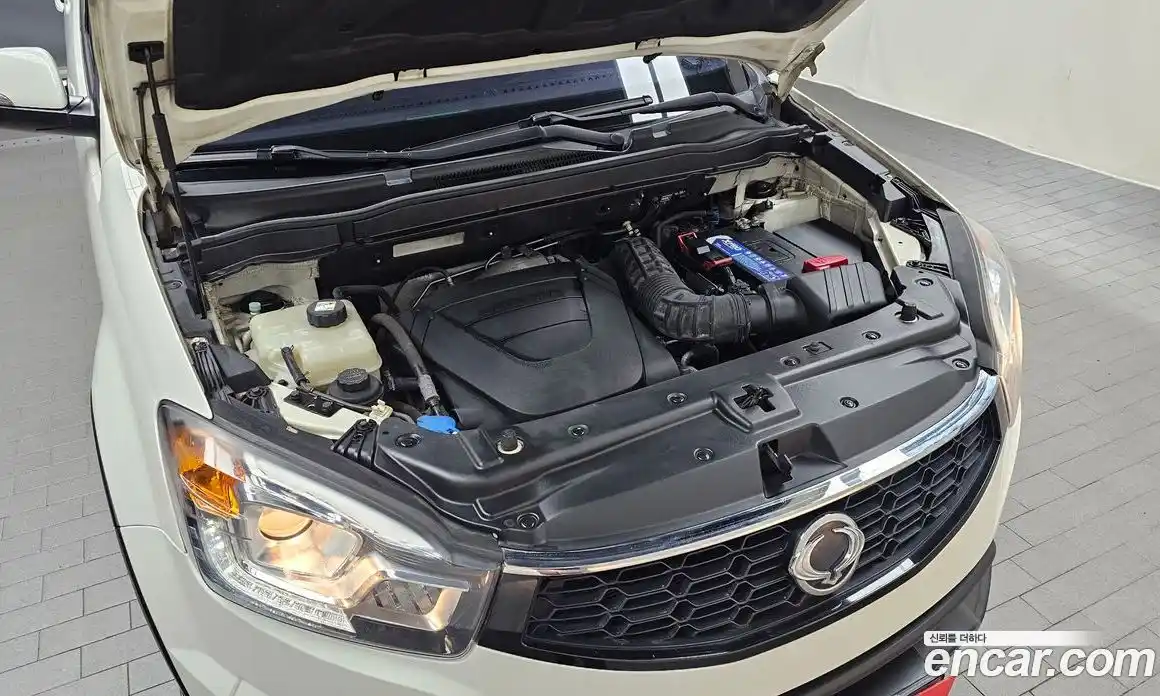 SsangYong Korando 2015 2.0 Автомат в Москве № 1011166, фото 6