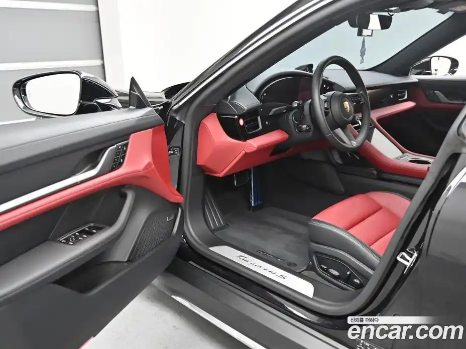 Porsche Taycan 2025 гидро в Москве № 1011837, фото 11