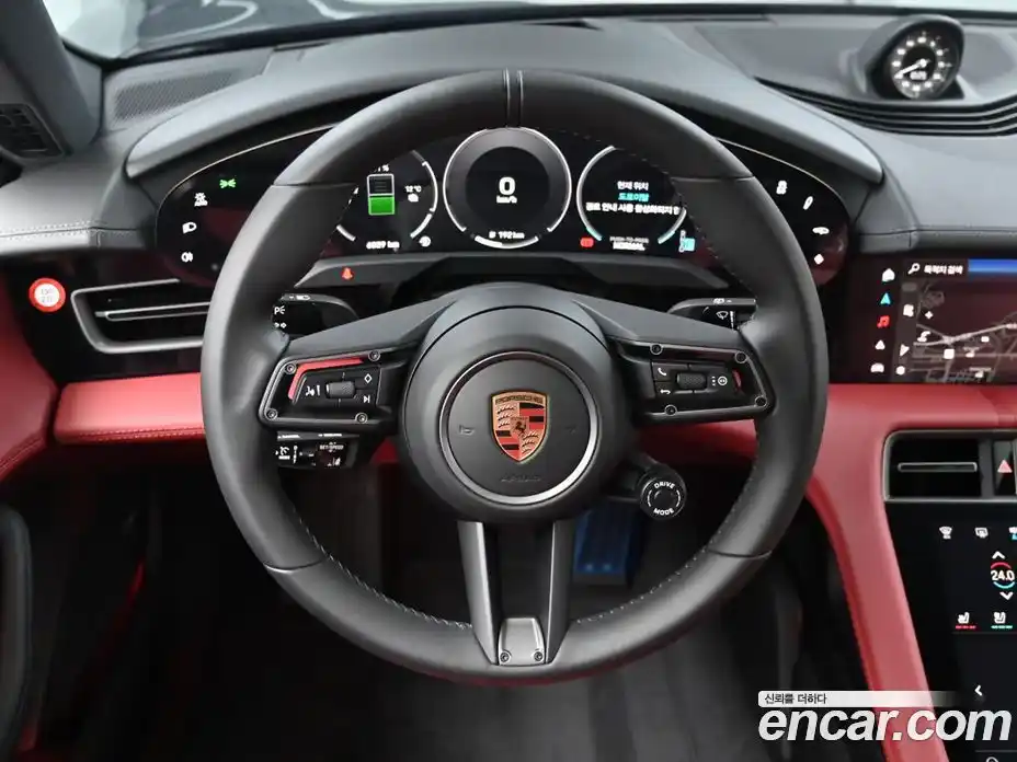 Porsche Taycan 2025 гидро в Москве № 1011837, фото 13