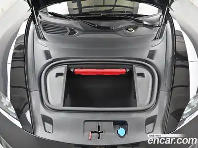 Porsche Taycan 2025 гидро в Москве № 1011837, миниатюра 6