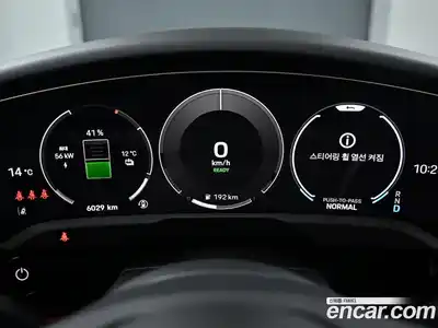 Porsche Taycan 2025 гидро в Москве № 1011837, миниатюра 8