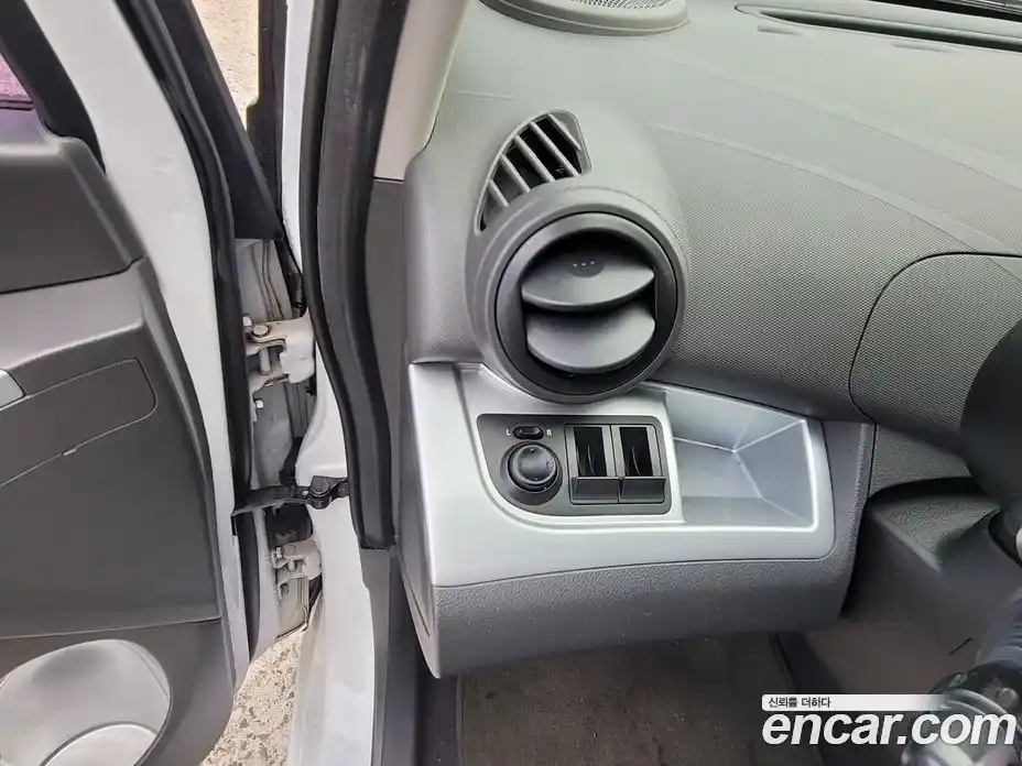 Chevrolet Spark 2013 1.0 Автомат в Москве № 1012450, фото 16