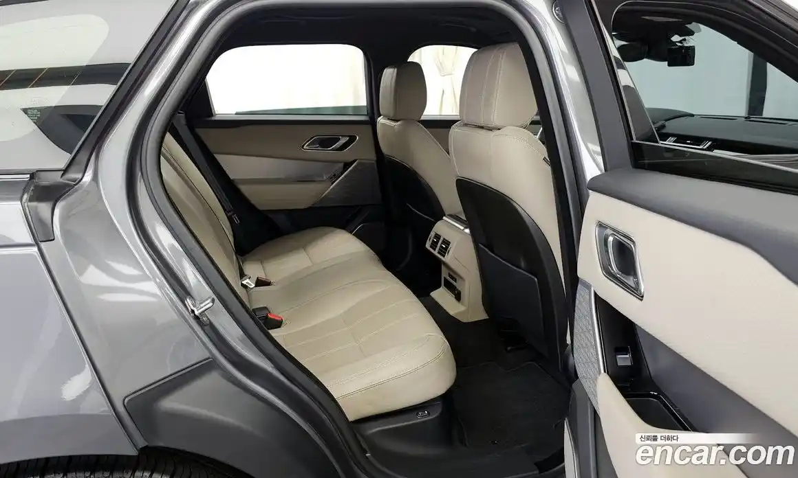 Land Rover Range-Rover Velar 2017 3.0 гидро в Москве № 1013455, фото 12
