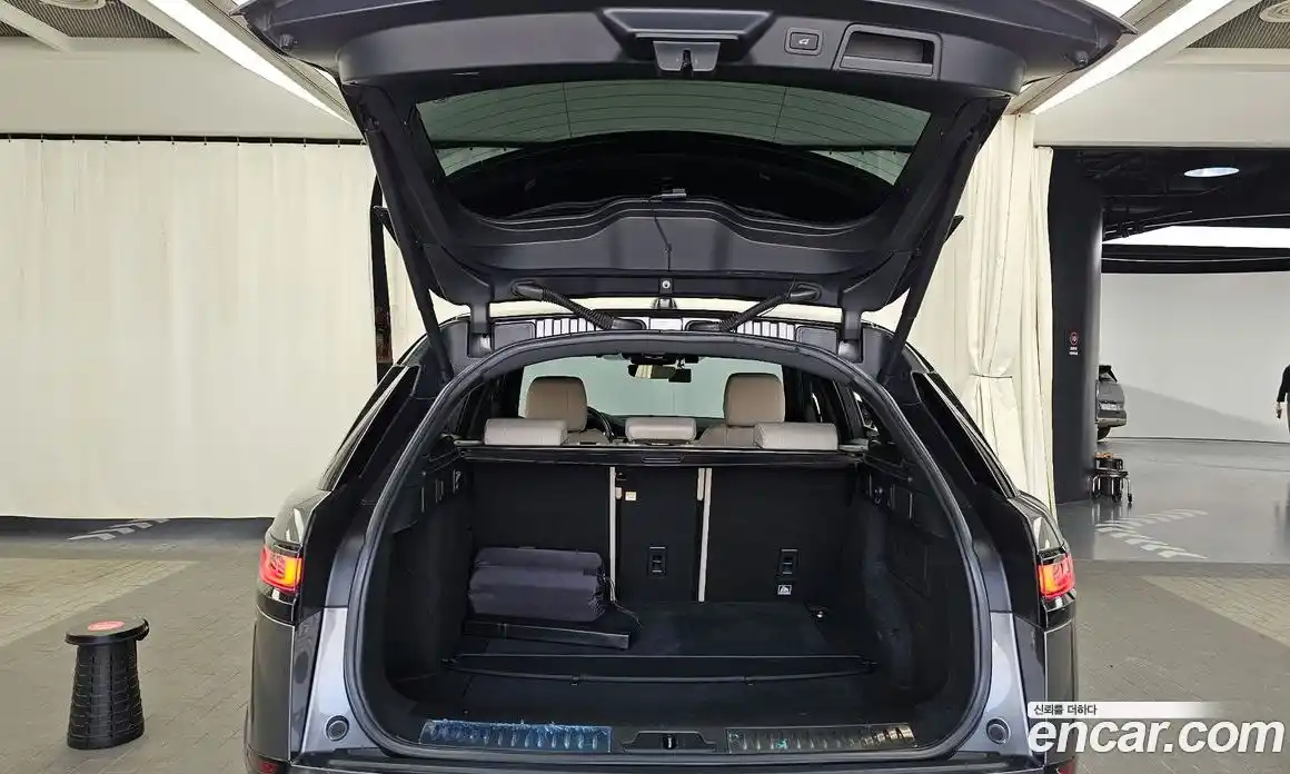 Land Rover Range-Rover Velar 2017 3.0 гидро в Москве № 1013455, фото 20