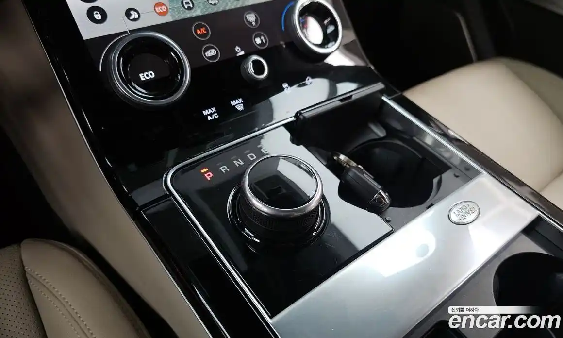 Land Rover Range-Rover Velar 2017 3.0 гидро в Москве № 1013455, фото 9