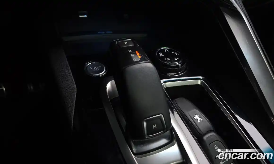 Peugeot 5008 2018 1.6 гидро в Москве № 1015851, фото 9