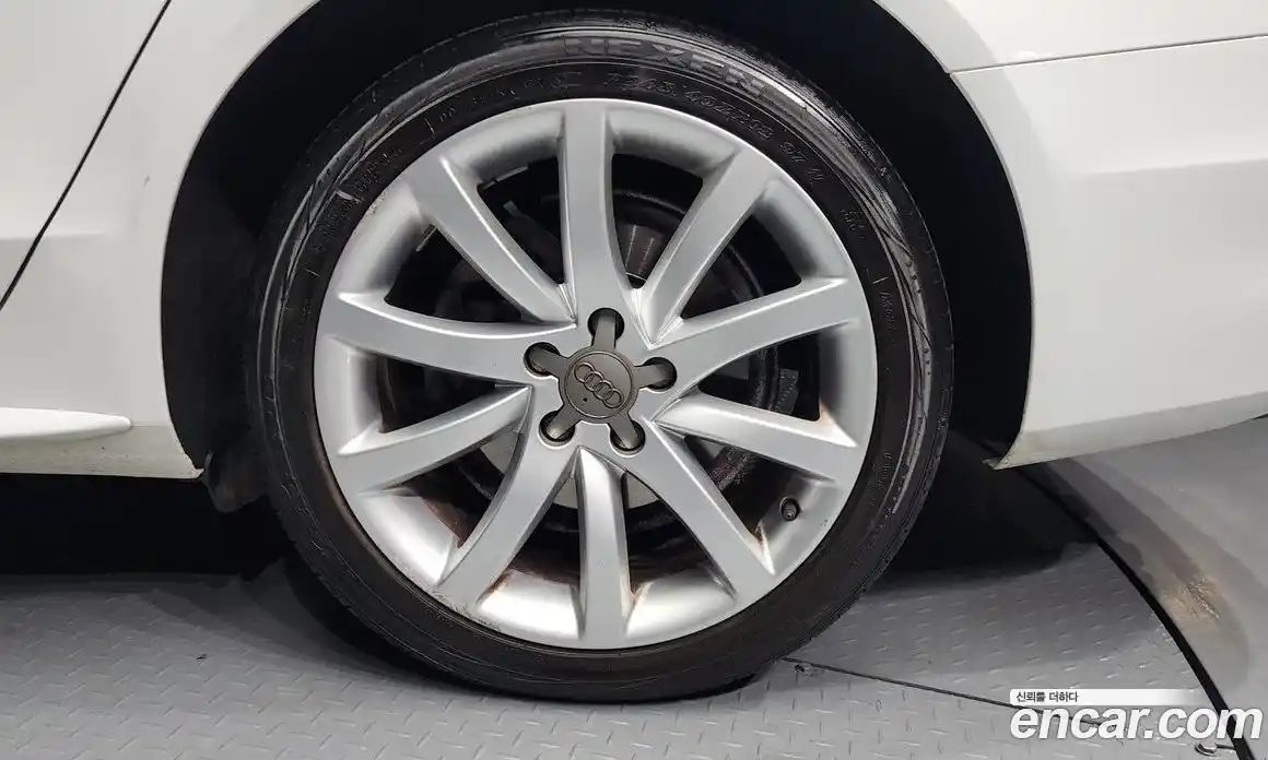 Audi A4 2014 2.0 гидро в Москве № 135794, фото 5