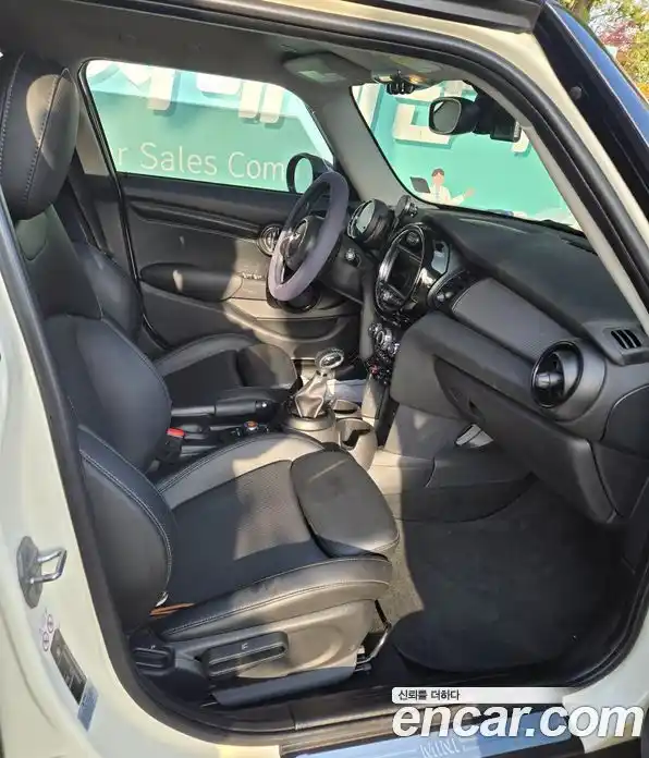 Mini Cooper 2017 1.5 гидро в Москве № 154918, фото 14