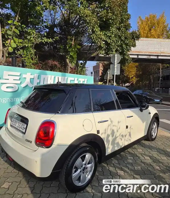 Mini Cooper 2017 1.5 гидро в Москве № 154918, фото 16