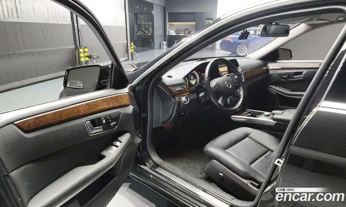 Mercedes-Benz E-Class 2012 1.8 гидро в Москве № 161804, фото 10