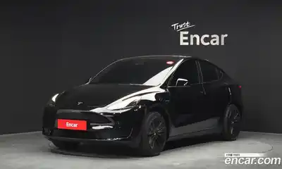 Tesla Model Y, 2023